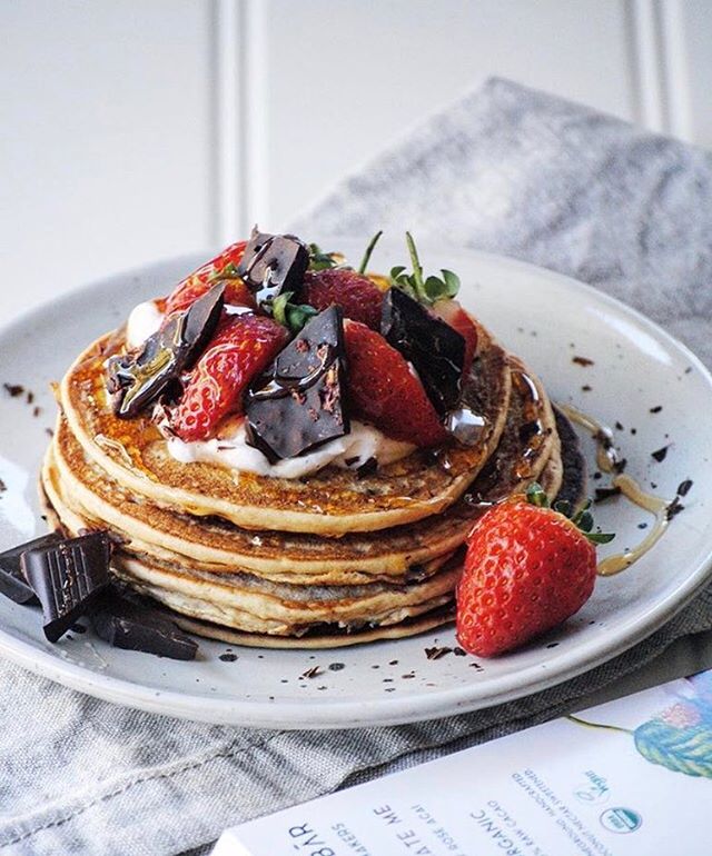 Weekendzzzz like these!! 💖Flash back to our fav flap jacks topped with Passionate Me choccy by the gorgeous Jess over at @mindful_moose!! 🍫 Stacks o' fun on Saturday!! ✔️Have a good one x